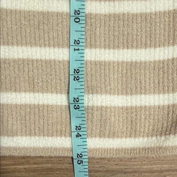 Barefoot Dreams CozyChic Ultra Lite Stone Striped S/S Top Women’s Sz. L Luxe - Picture 6 of 9